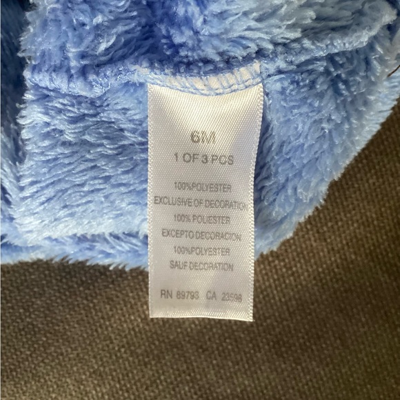 Bundle baby sweatshirts tops GAP CARTERS KOLOA BABY 3 to 6 months sizes - Picture 7 of 9